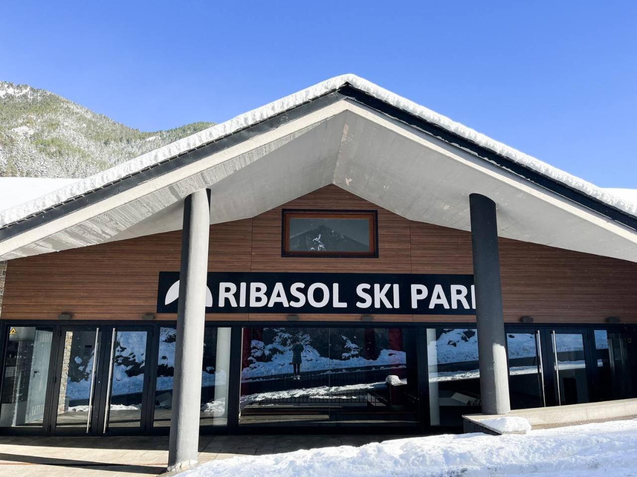 Iconic - A Pie De Pistas En 1 Minuto - Terraza Con Vistas Al Valle Arinsal - Parking Gratis L By Bonesvacances Exterior photo
